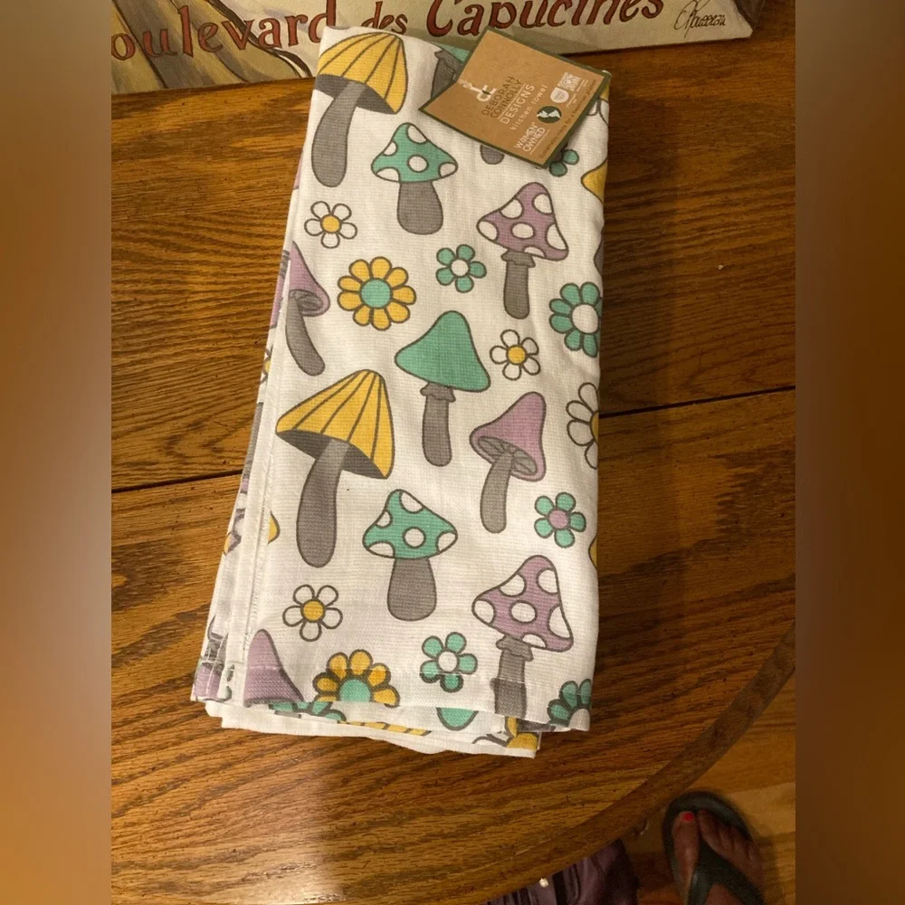 Kitchen Towel Set - 3, Mushrooms - NWT - Picture 4 of 4